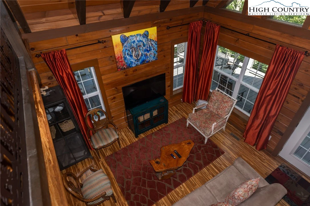 Image number 13 for the current listing