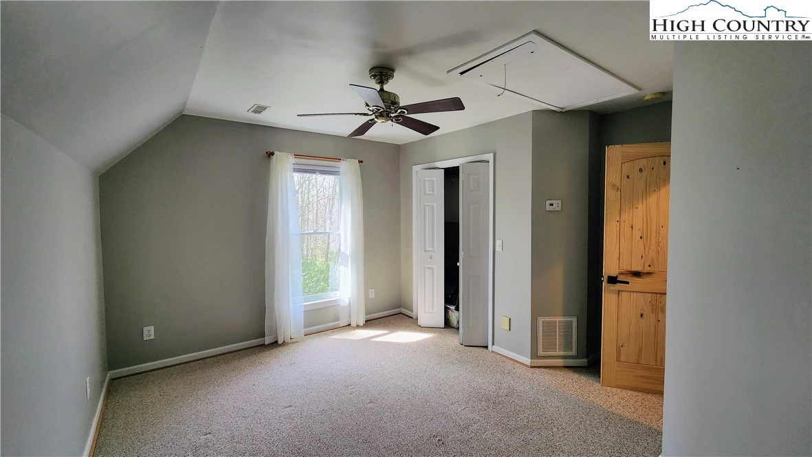 Image number 5 for the current listing