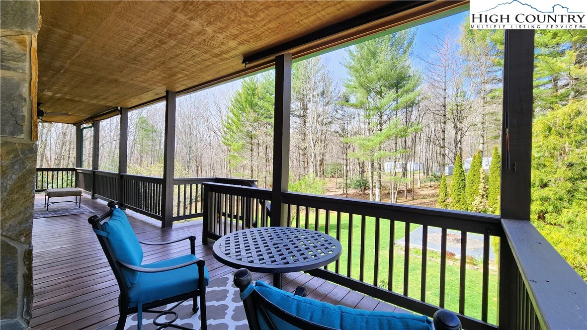 Image number 21 for the current listing