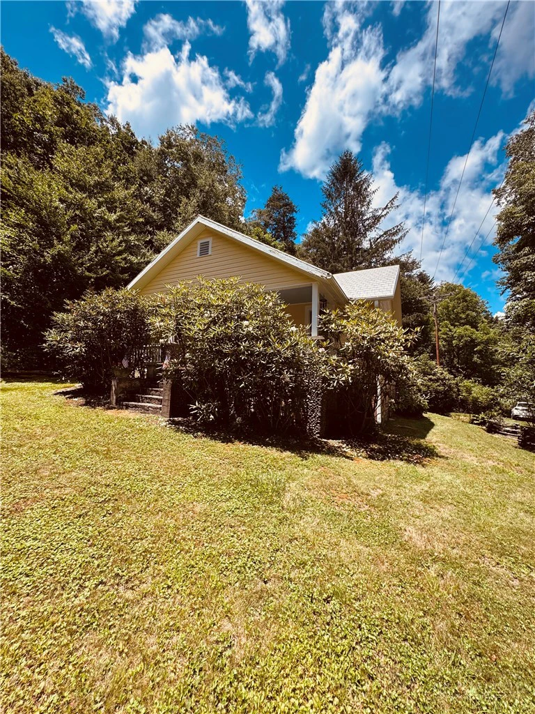 Image number 18 for the current listing
