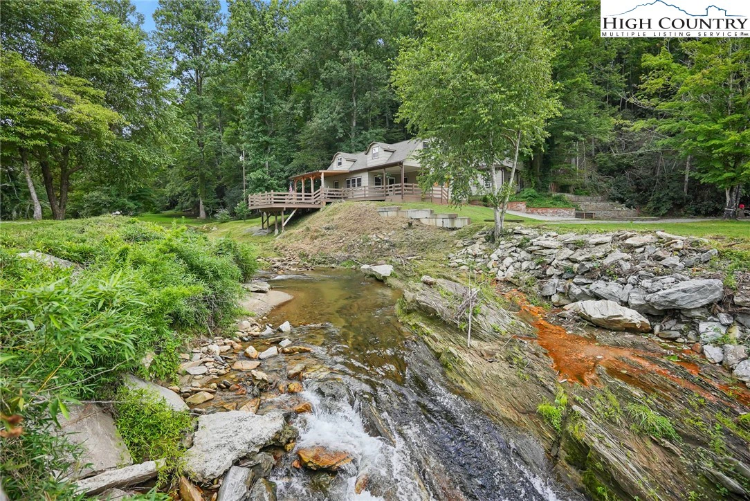 Image number 31 for the current listing