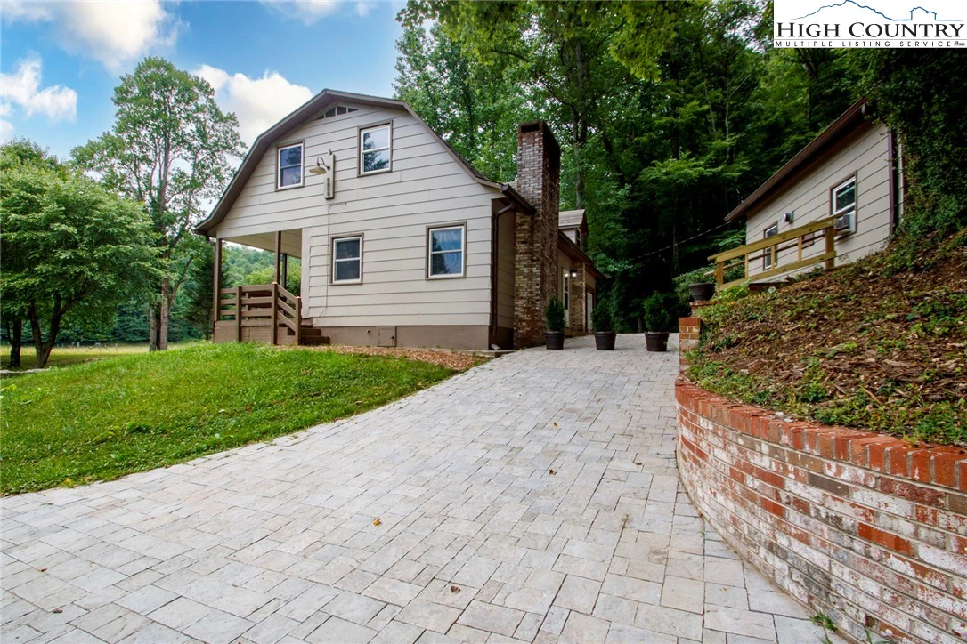 Image number 10 for the current listing