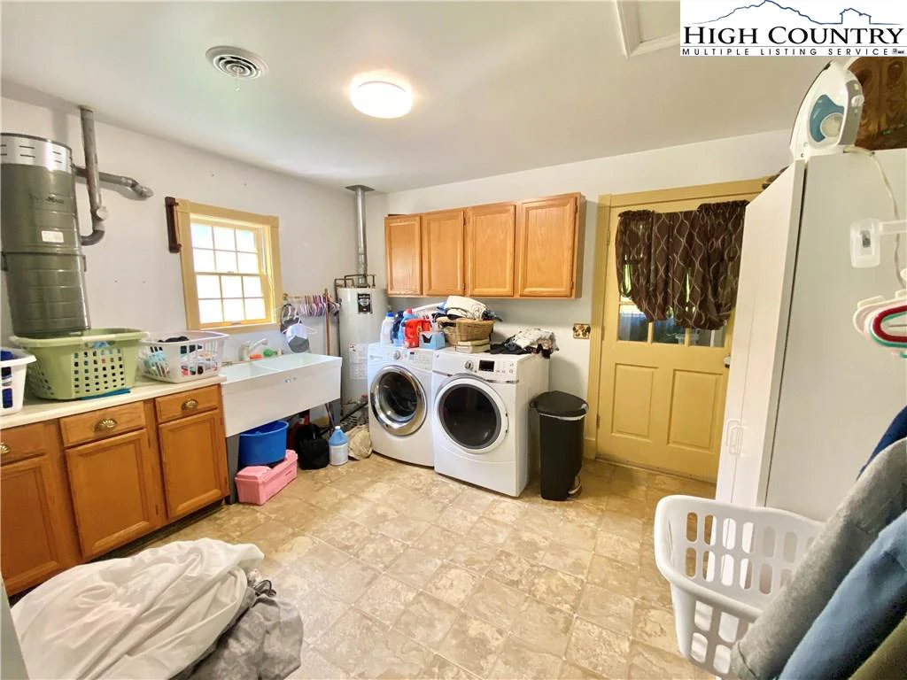 Image number 5 for the current listing