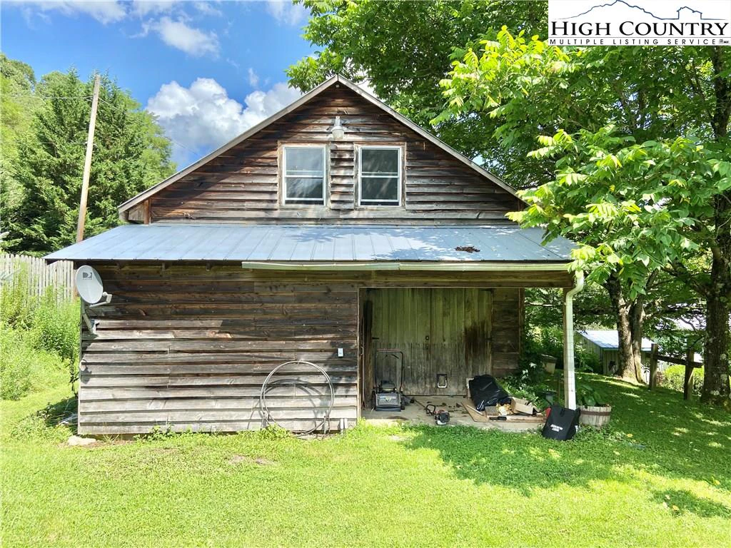 Image number 16 for the current listing