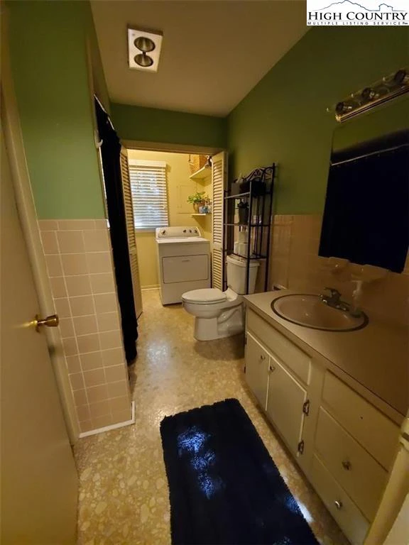Image number 2 for the current listing
