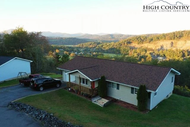 Image number 21 for the current listing