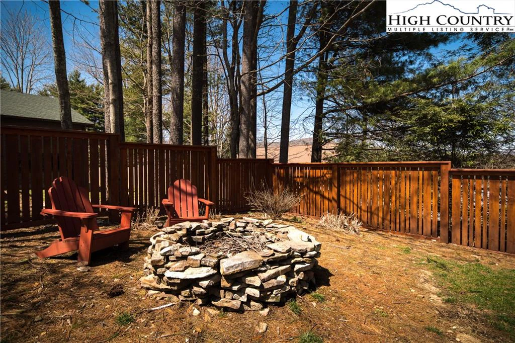 Image number 3 for the current listing