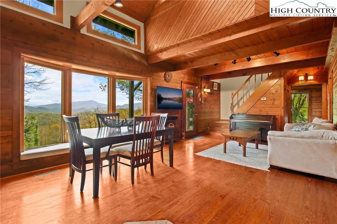 Image number 5 for the current listing