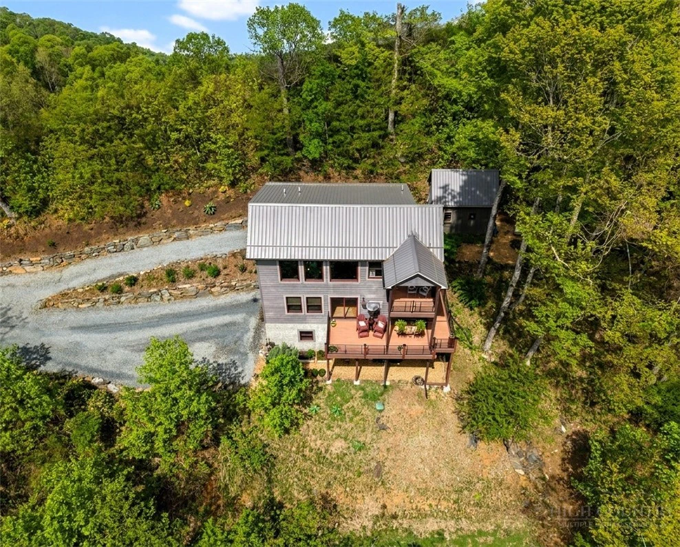 Image number 19 for the current listing