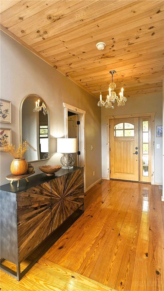 Image number 42 for the current listing