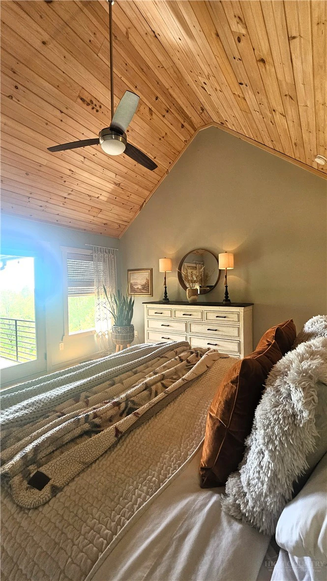 Image number 4 for the current listing