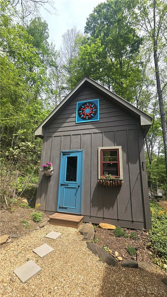 Image number 9 for the current listing