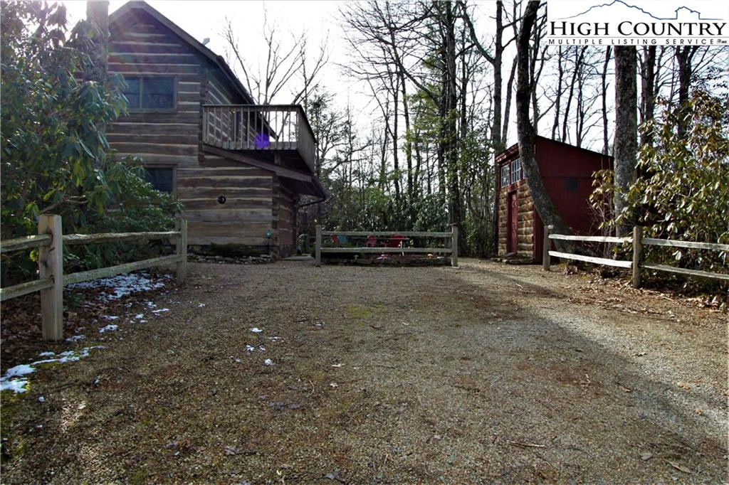 Image number 17 for the current listing