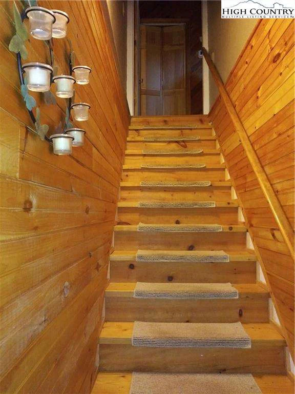 Image number 12 for the current listing