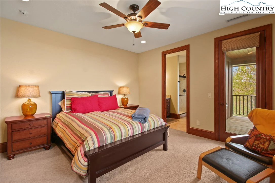 Image number 11 for the current listing