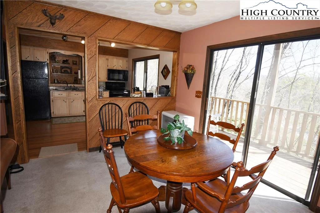 Image number 2 for the current listing