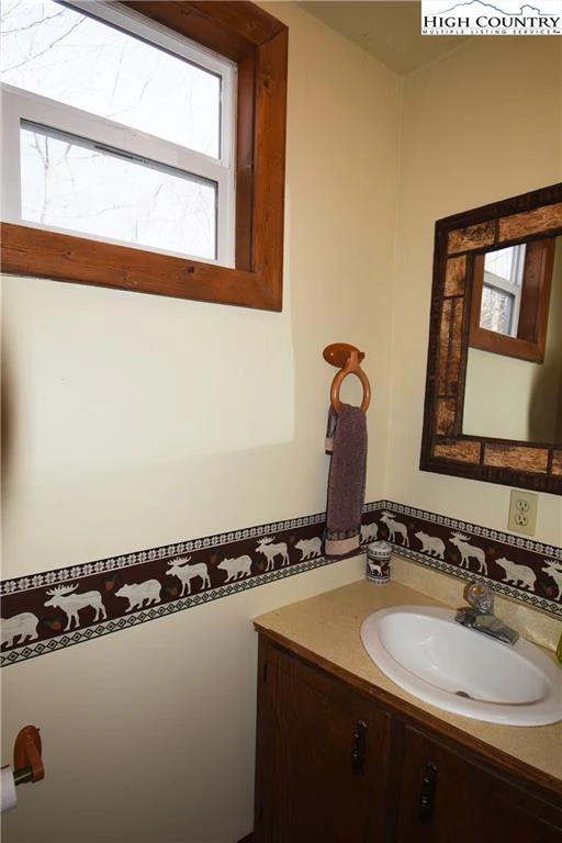 Image number 7 for the current listing