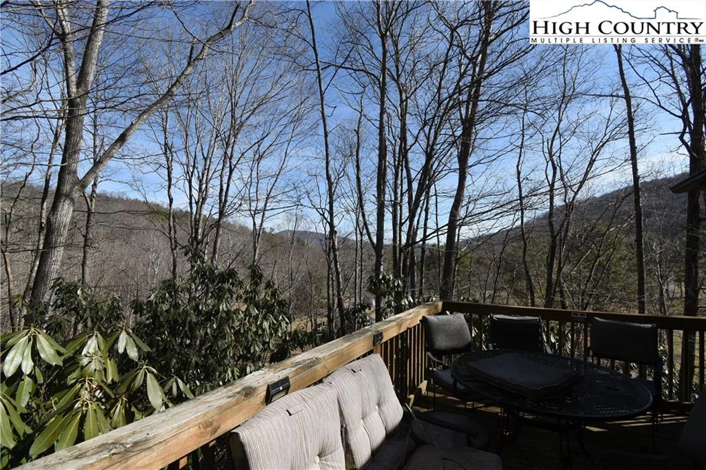 Image number 6 for the current listing