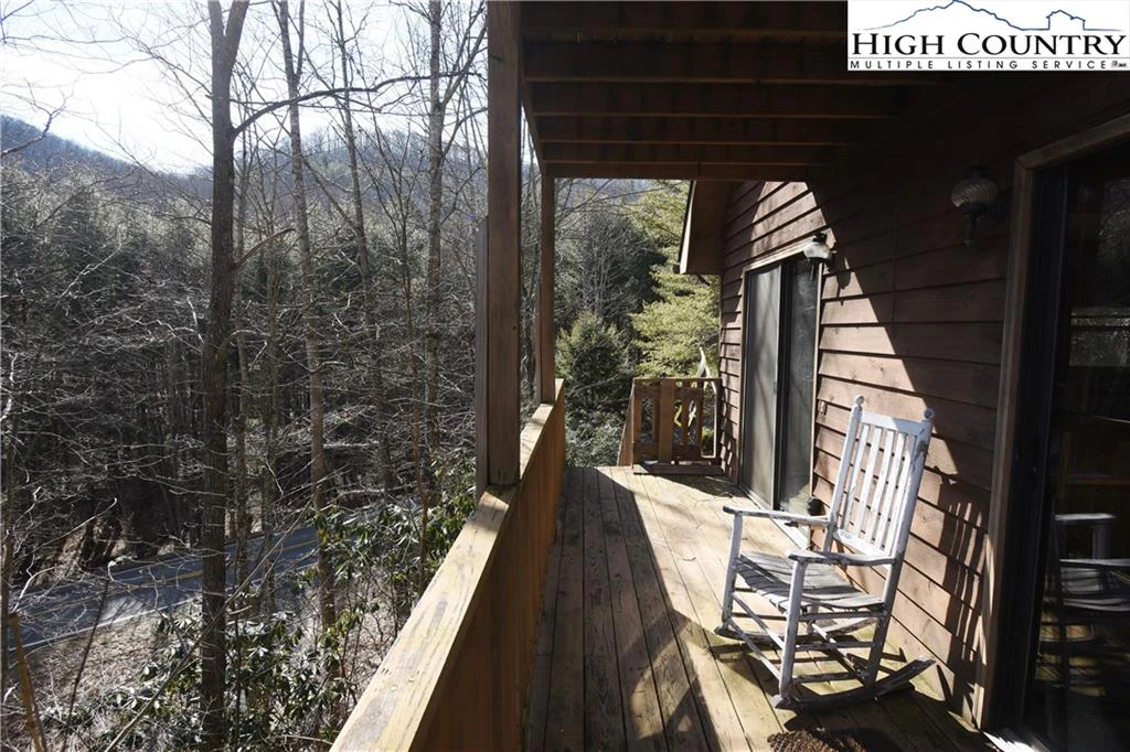 Image number 5 for the current listing