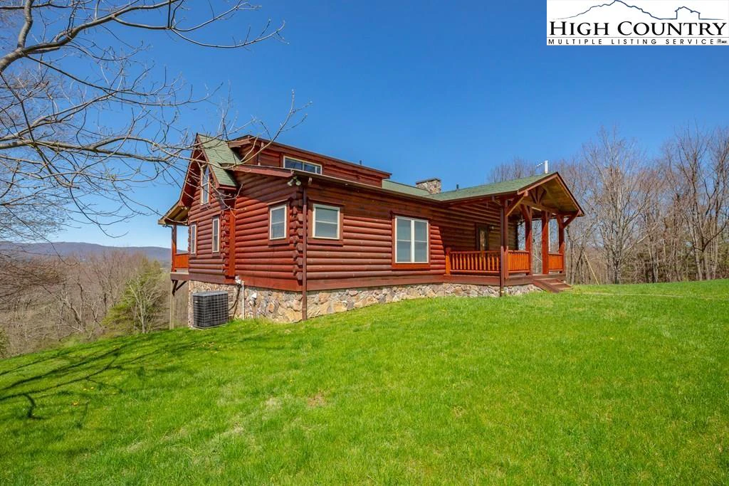 Image number 1 for the current listing