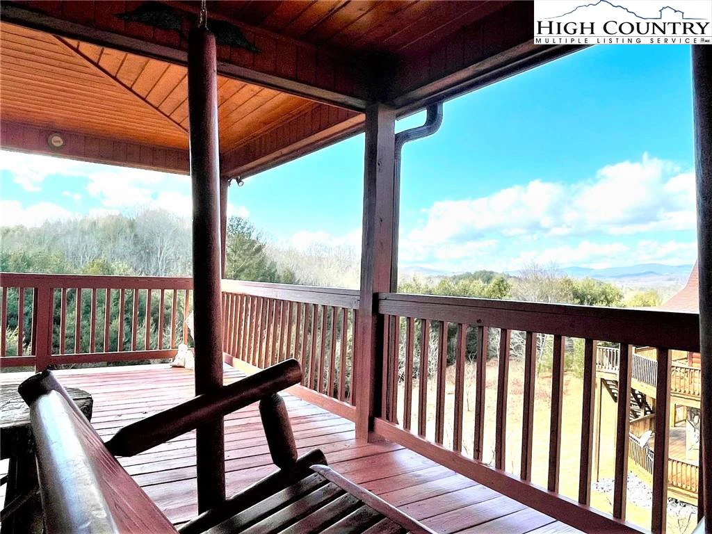 Image number 27 for the current listing