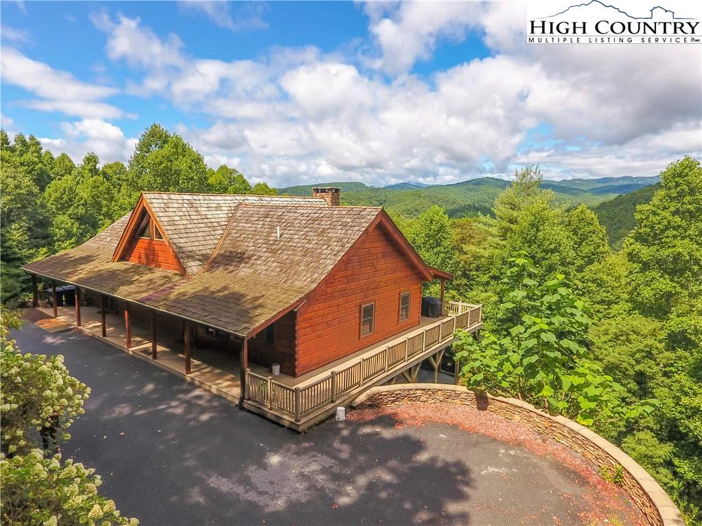 Image number 1 for the current listing