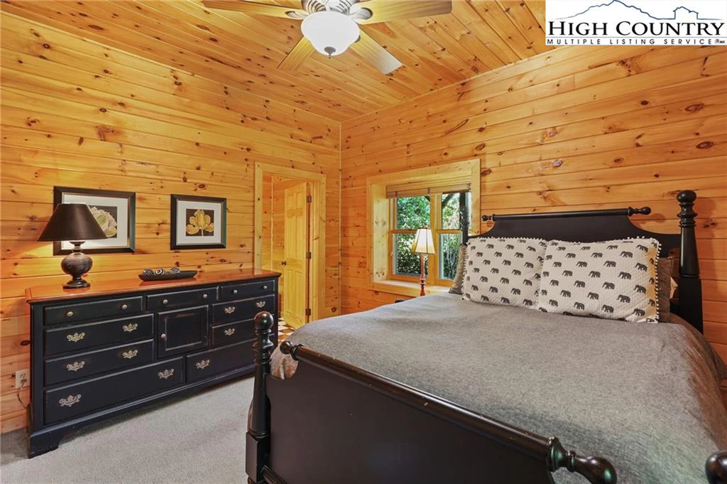 Image number 8 for the current listing