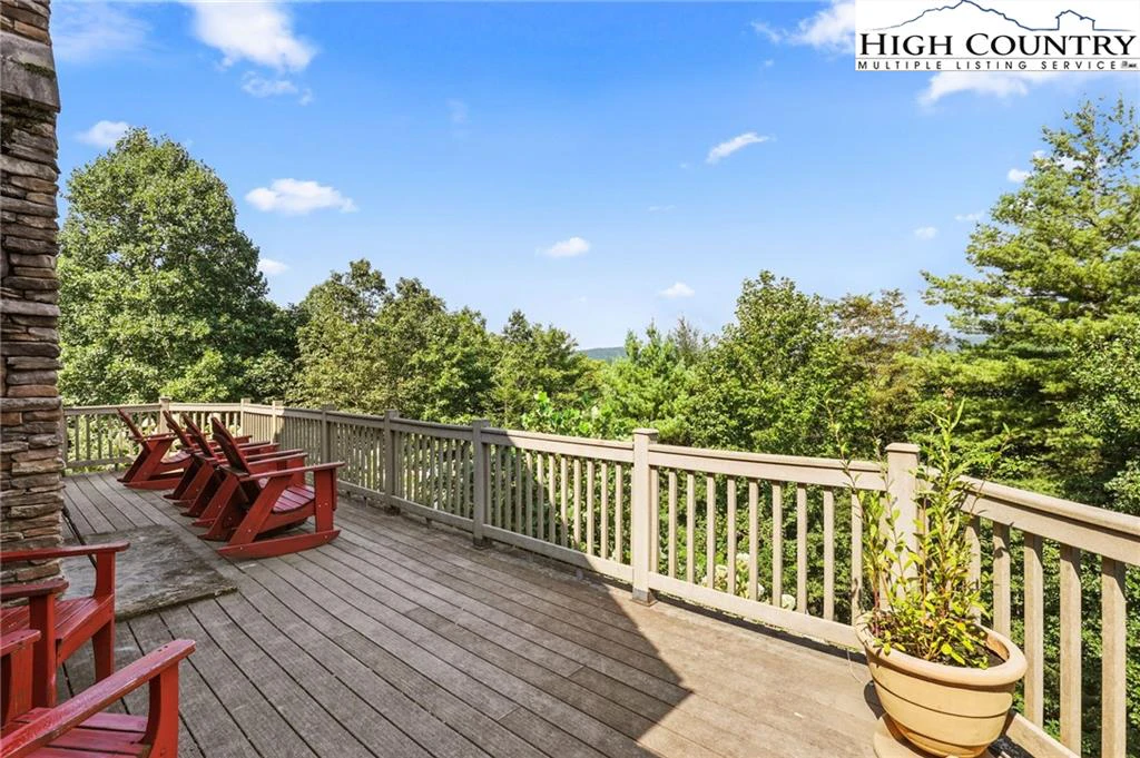 Image number 15 for the current listing