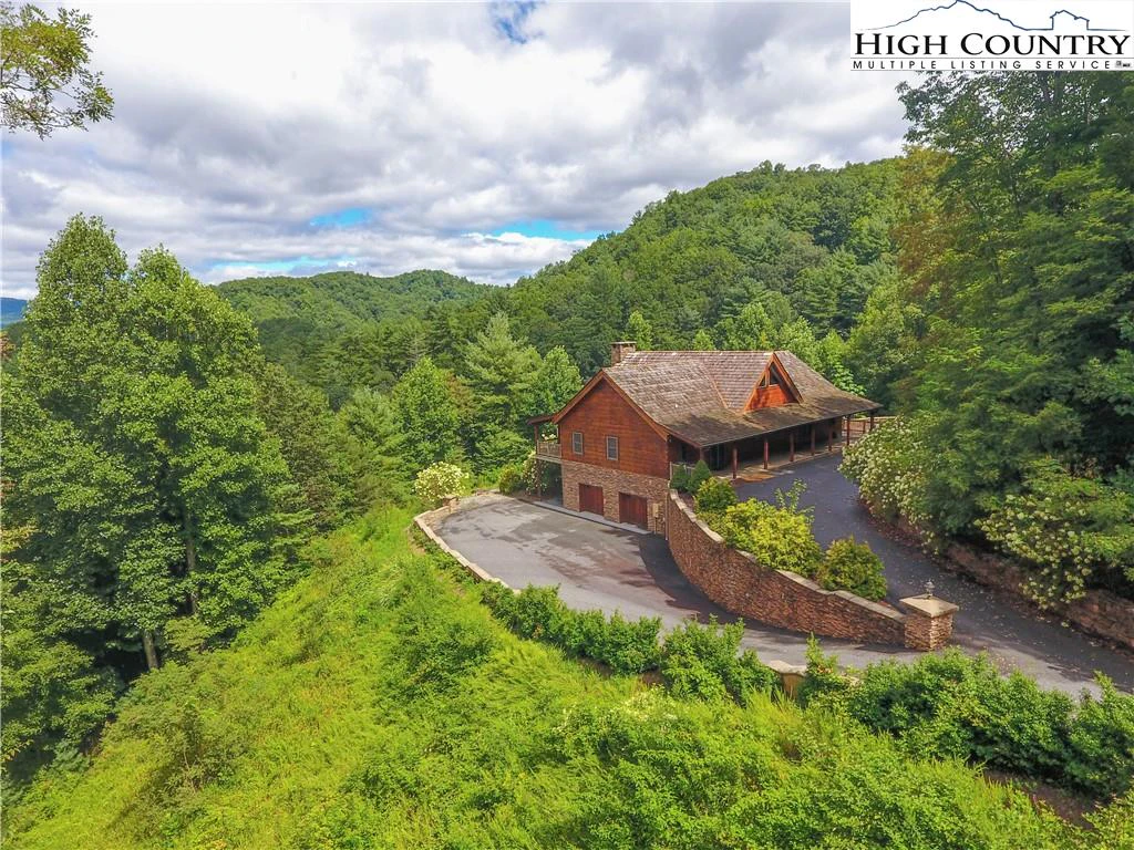 Image number 17 for the current listing
