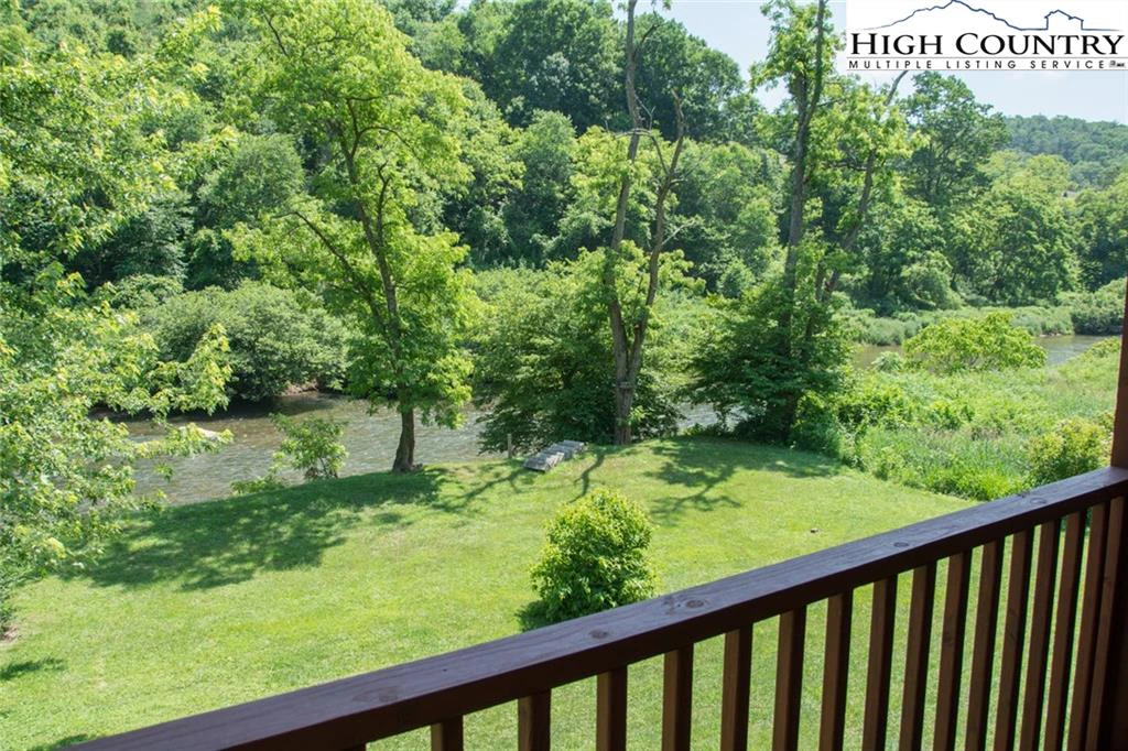 Image number 3 for the current listing