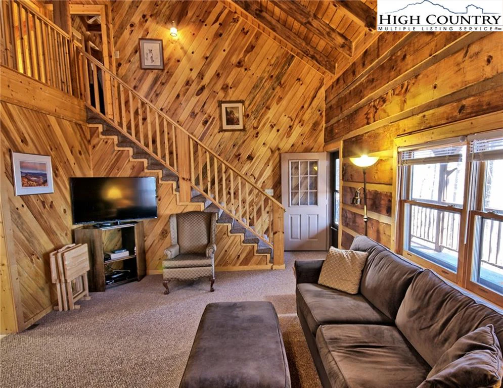 Image number 4 for the current listing