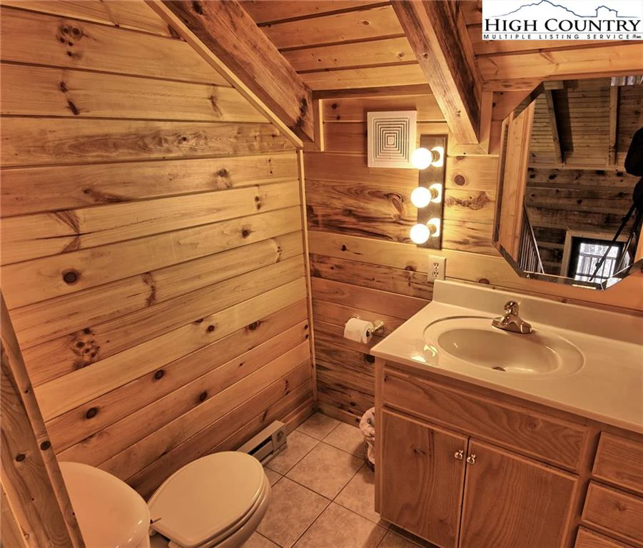 Image number 2 for the current listing
