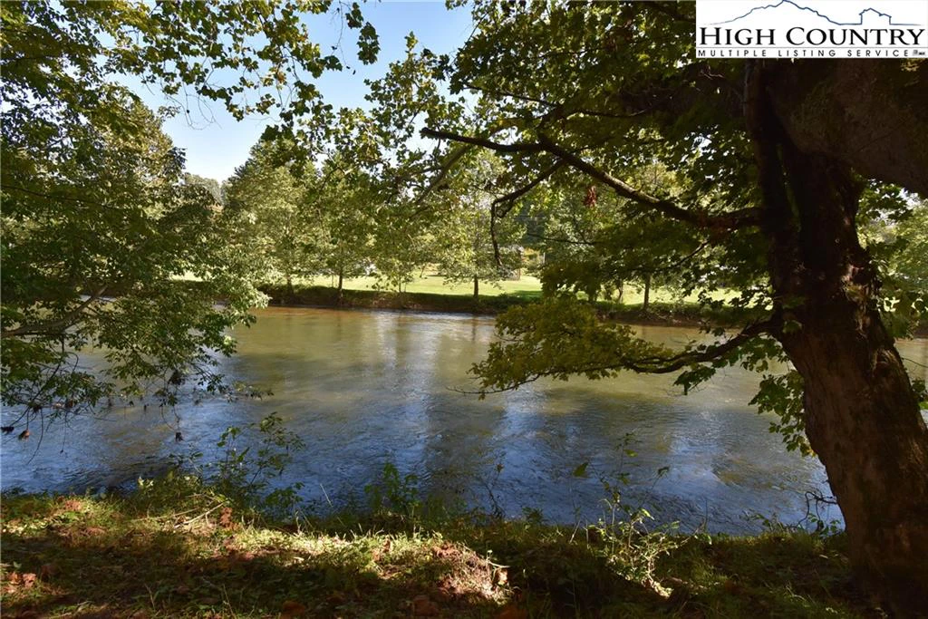 Image number 5 for the current listing