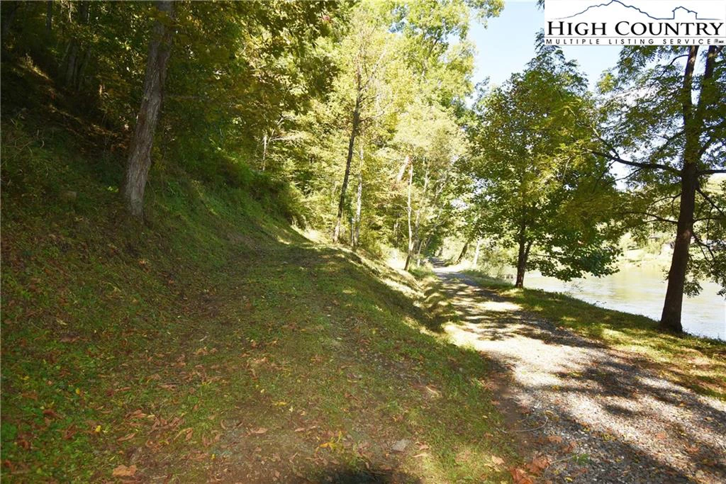 Image number 6 for the current listing