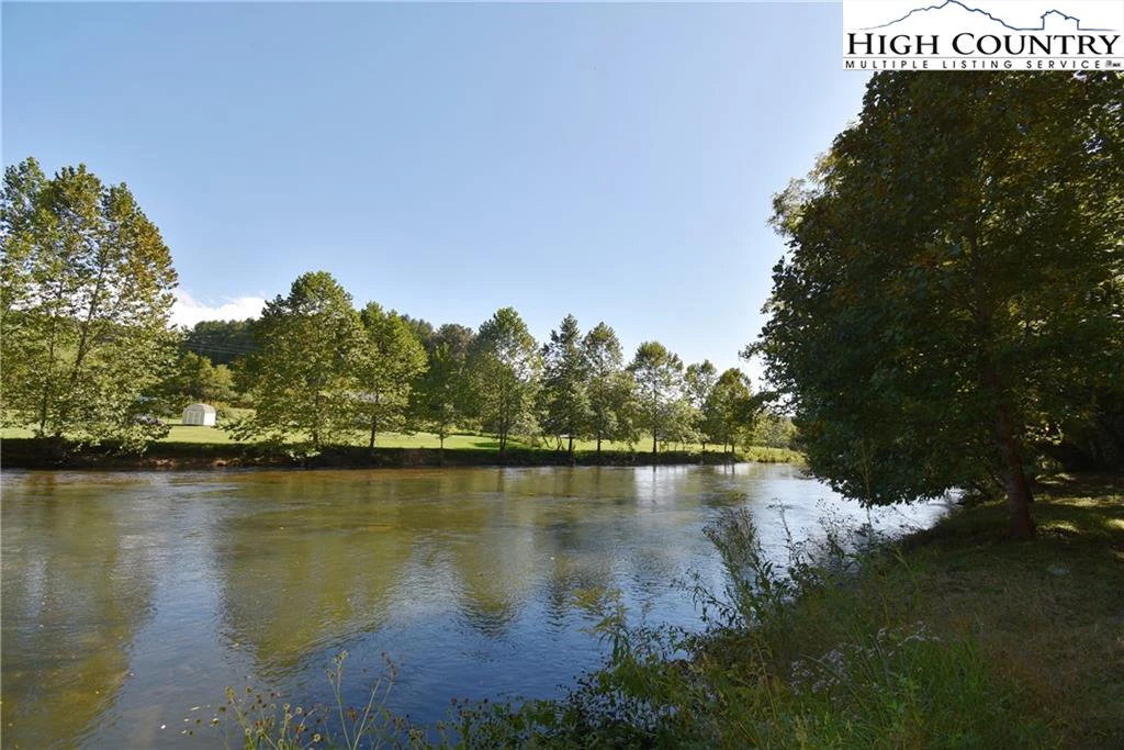 Image number 8 for the current listing