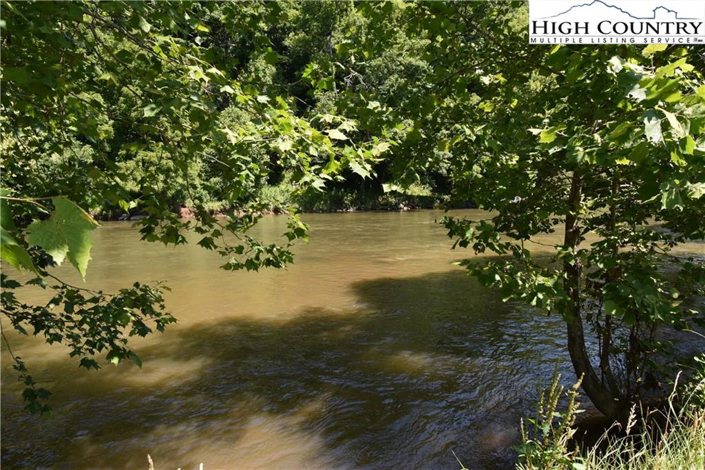Image number 4 for the current listing