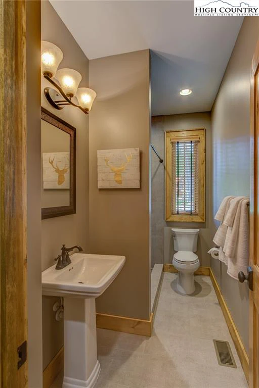 Image number 2 for the current listing