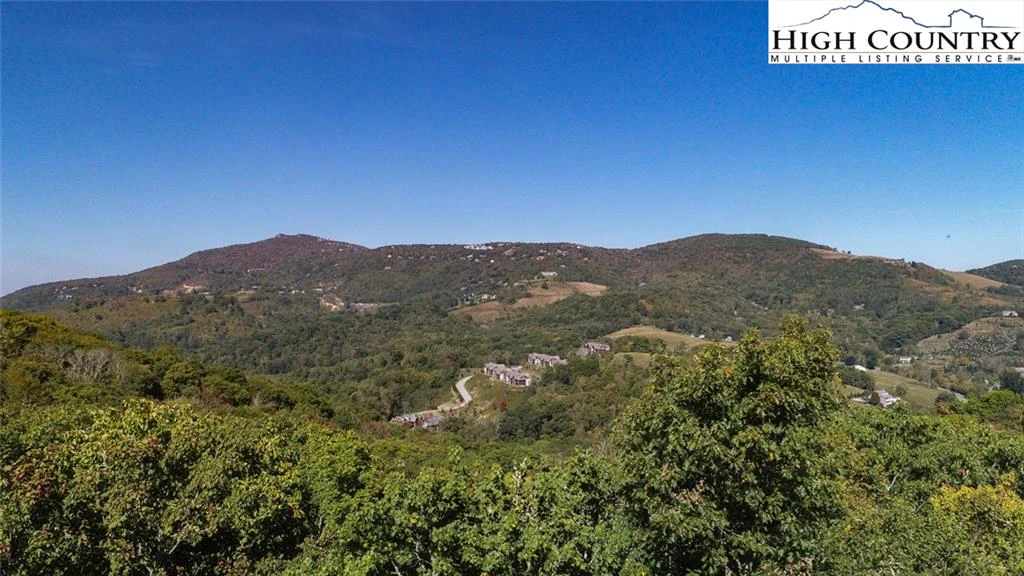 Image number 17 for the current listing
