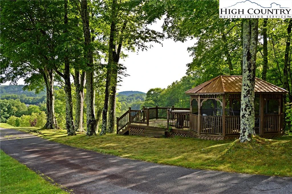 Image number 12 for the current listing