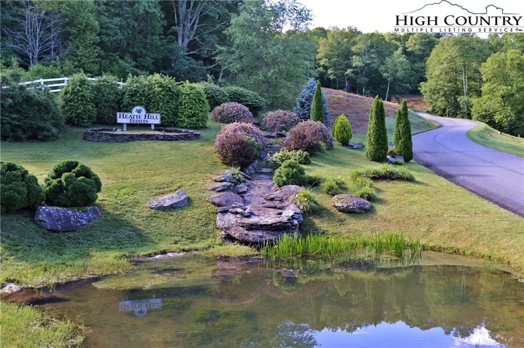 Image number 10 for the current listing