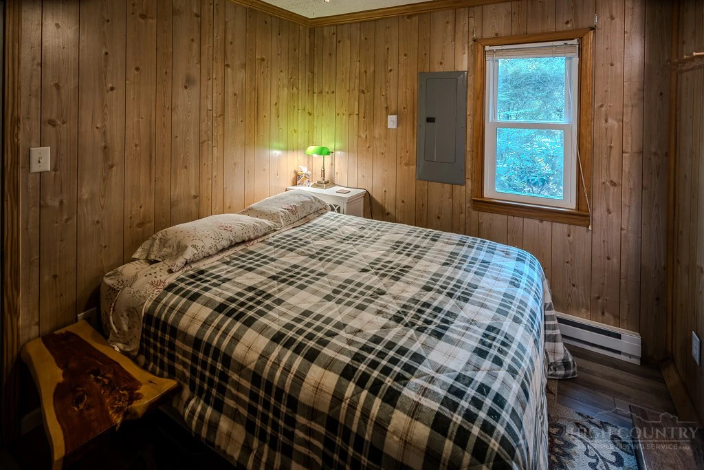 Image number 6 for the current listing