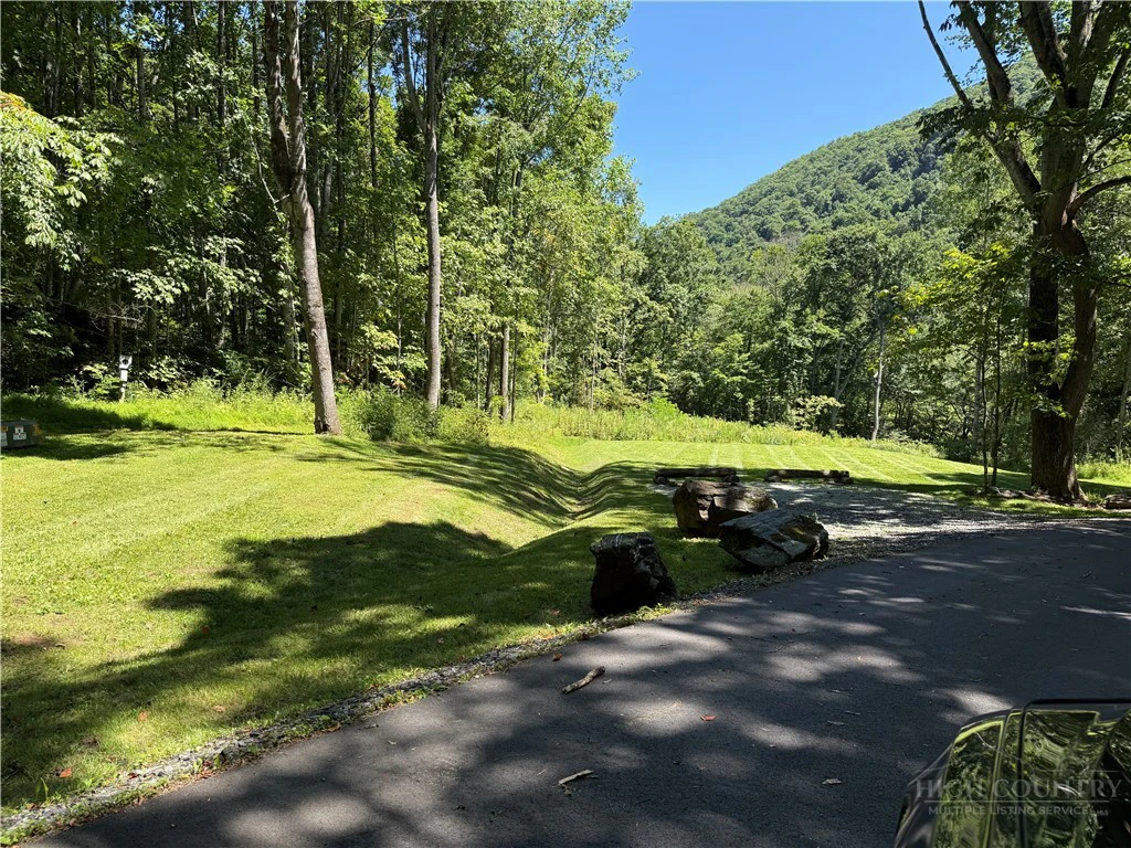 Image number 10 for the current listing