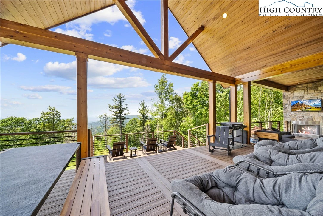 Image number 10 for the current listing