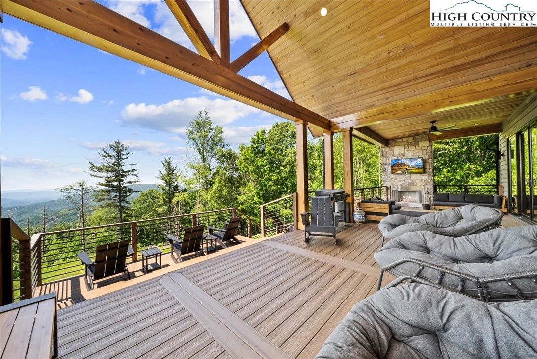 Image number 11 for the current listing