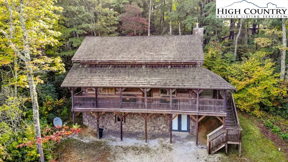 Image number 17 for the current listing