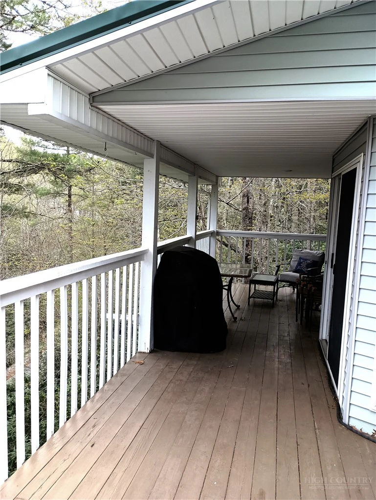 Image number 5 for the current listing