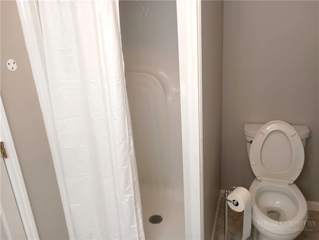 Image number 11 for the current listing