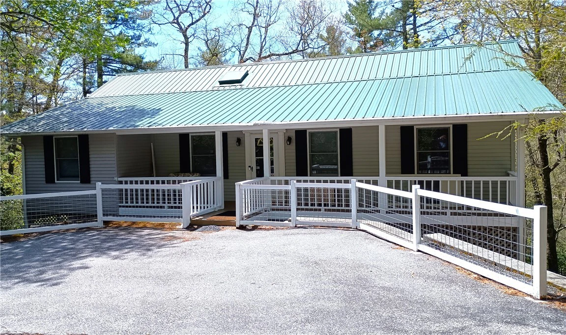 Image number 1 for the current listing