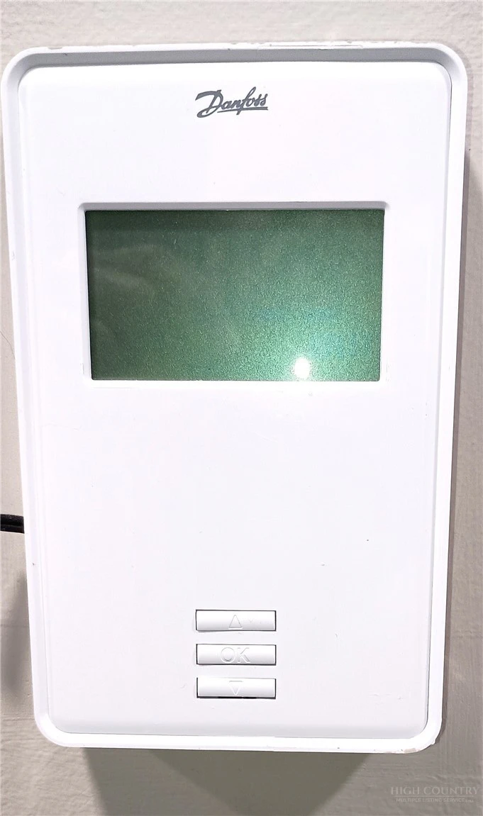 Image number 16 for the current listing