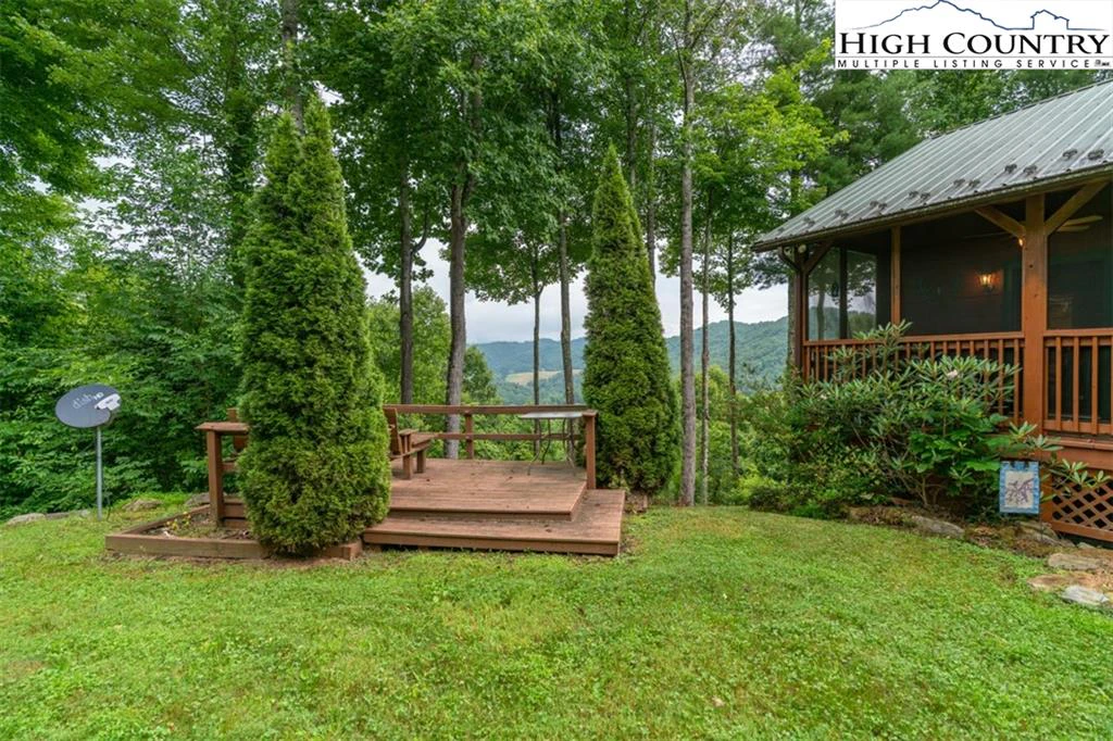 Image number 14 for the current listing